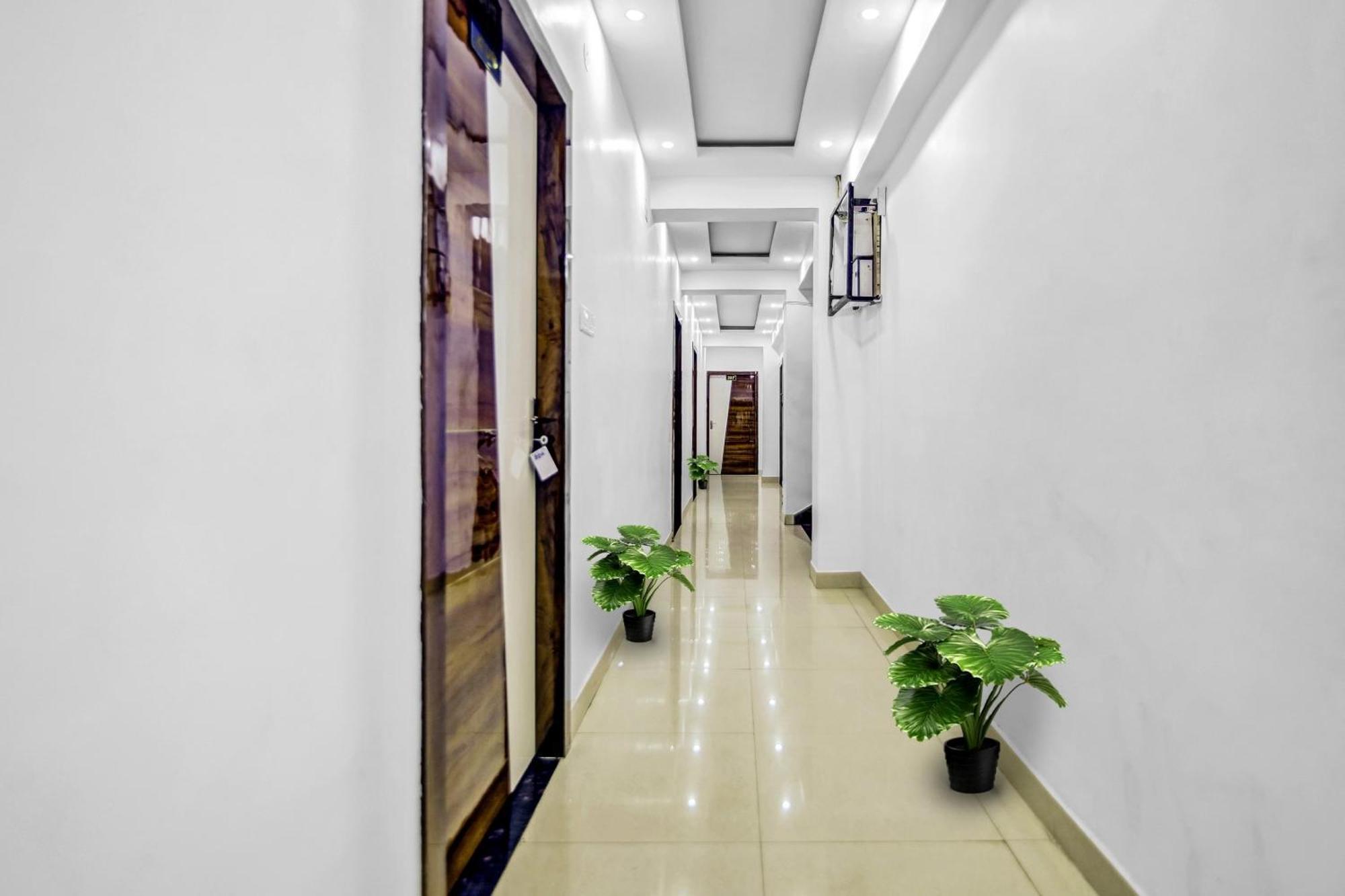 Capital O The Jumar Hotel Silwai Buitenkant foto